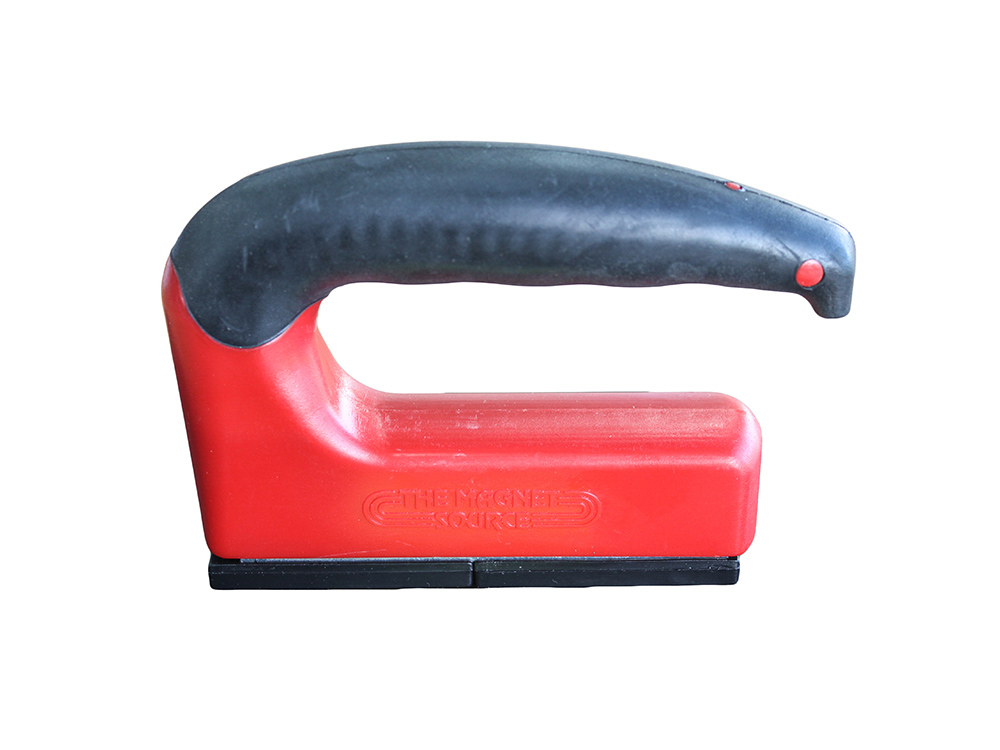 Lifting Magnet with Plastic handle - 45kg